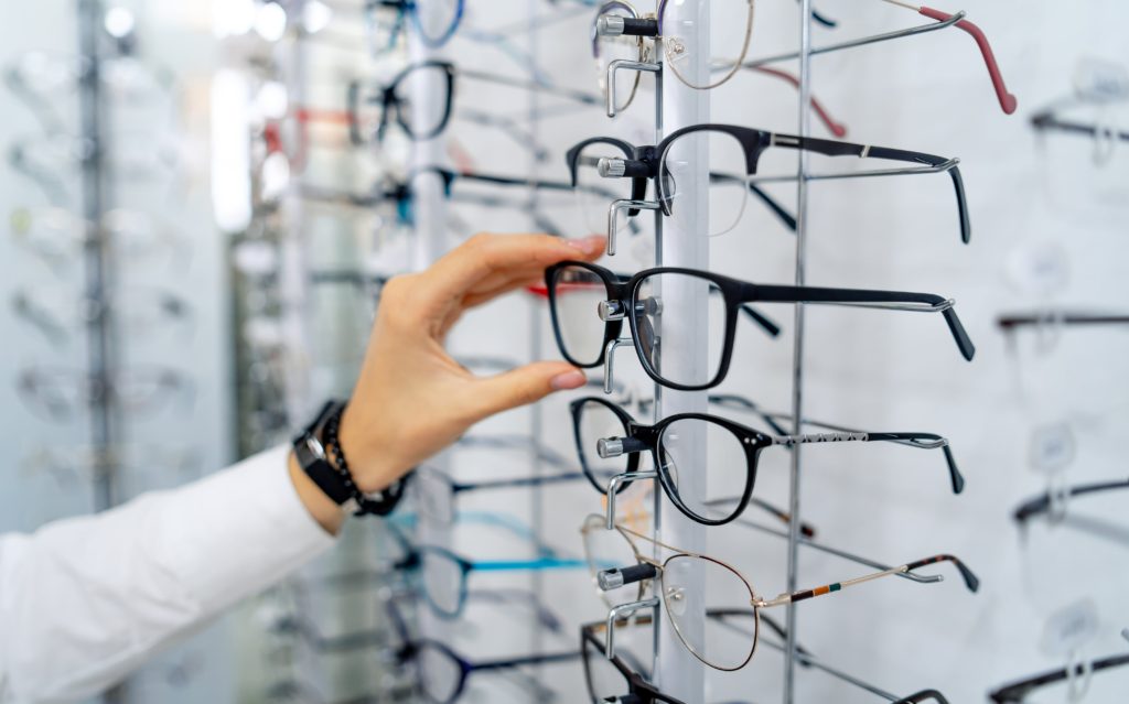 optometrist selecting frames